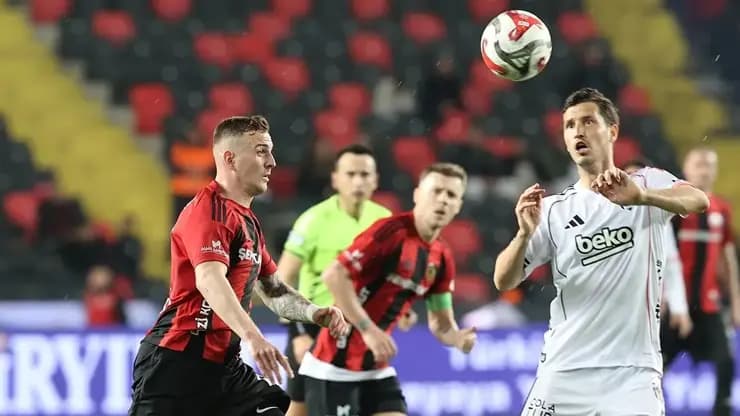 Kartal deplasmanda uçtu: Gaziantep FK'yı 2-0 devirdi