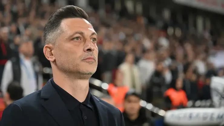 Mirel Radoi'den oyunculara net mesaj: Kendiniz için savaşın!