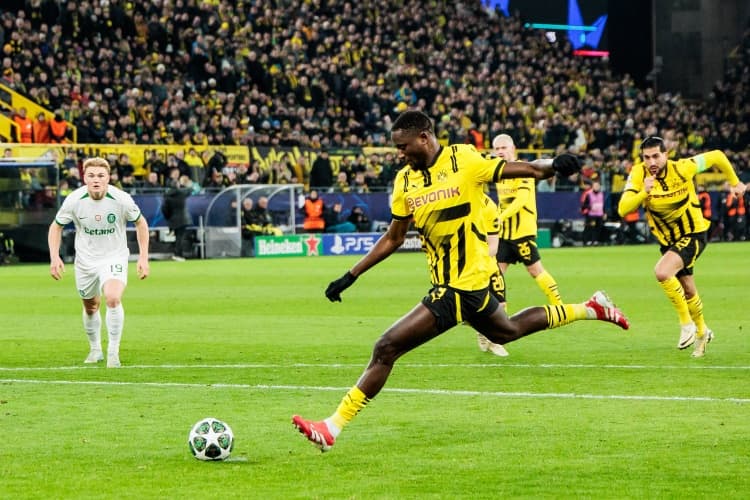 Sky Almanya: Guirassy Dortmund'dan ayrılmak istiyor, Sarı-siyahlılar ikna turunda!