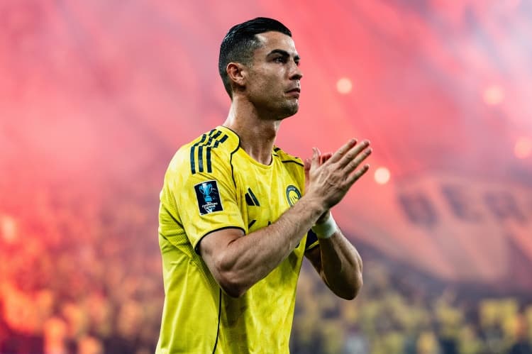 Eski Yıldızdan C. Ronaldo'ya Olay Yorum: 'Suudi Arabistan'da Efsane, Hep İdolümdü!'