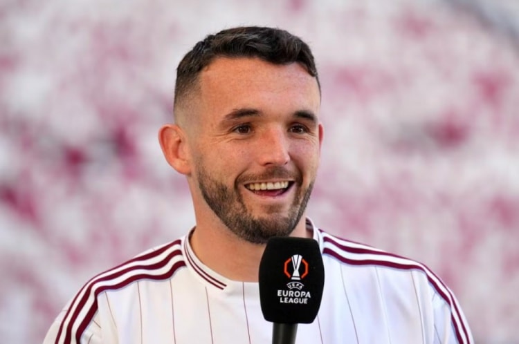 McGinn Açıkladı: Freiburg'a Saygımız Büyük Ama 44 Yıllık Kupa Hasretini Aston Villa Bitirecek!