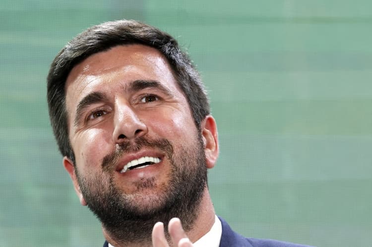 Real Madrid Başkan Adayı Riquelme'den Rodrygo'ya Övgü: 'Ona Bayılıyorum, Real Madrid'de Kalmalı!'