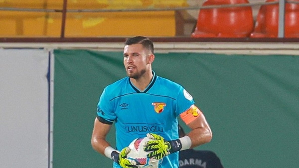 Göztepe'den Kaleci Mateusz Lis, Polonya Ekibi Lech Poznan'a Transfer Oldu