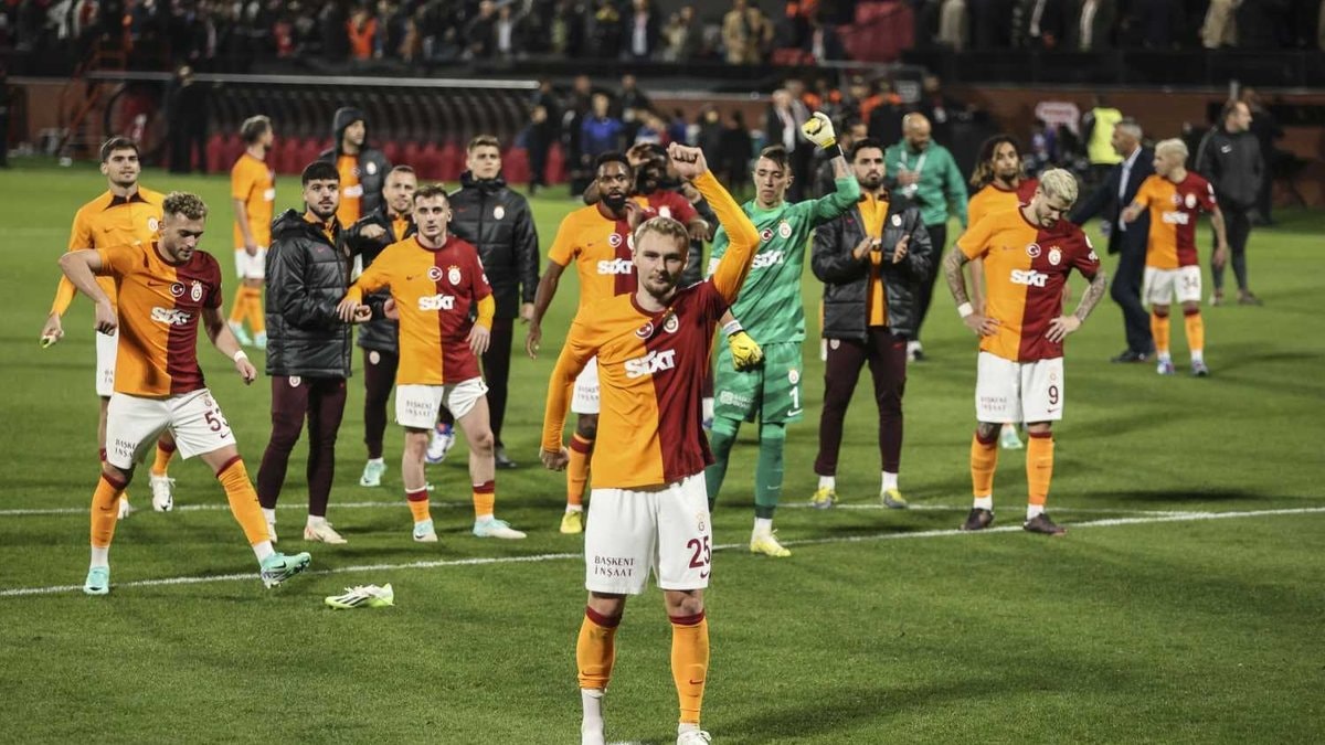 Galatasaray'da Victor Nelsson İçin Hull City İle Transfer Görüşmeleri Başladı