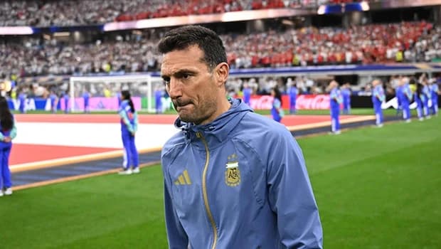 Scaloni'den Messi'ye Dünya Kupası Övgüsü: Arjantin Liderliğini Pekiştirdi