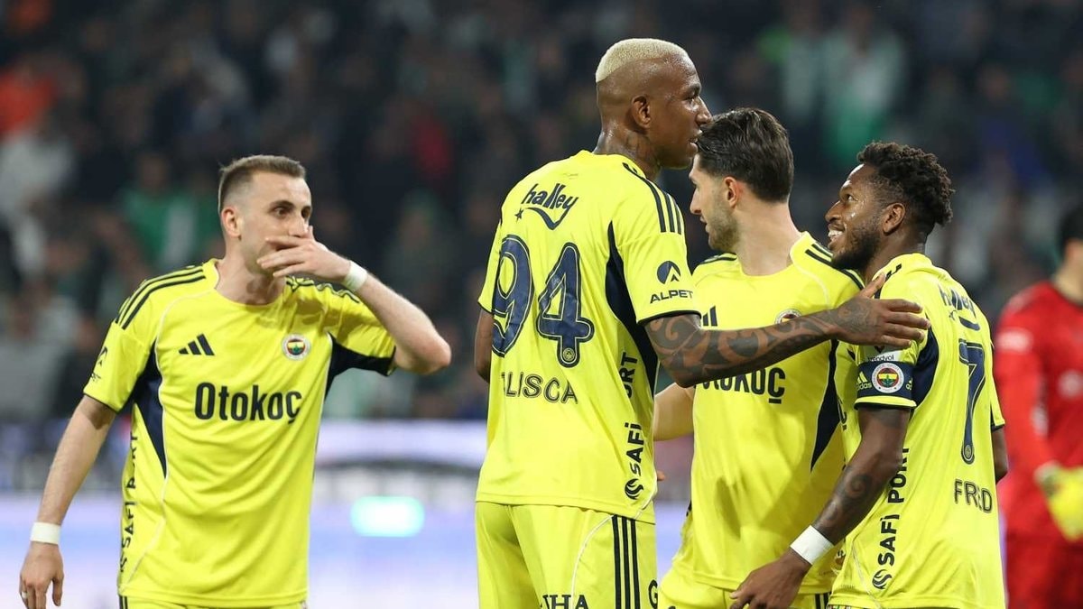 Fenerbahçe'de Yıldız Futbolcudan Şok Transfer İfadeleri: 'Karar Bana Kalsa Çoktan Oradaydım!'