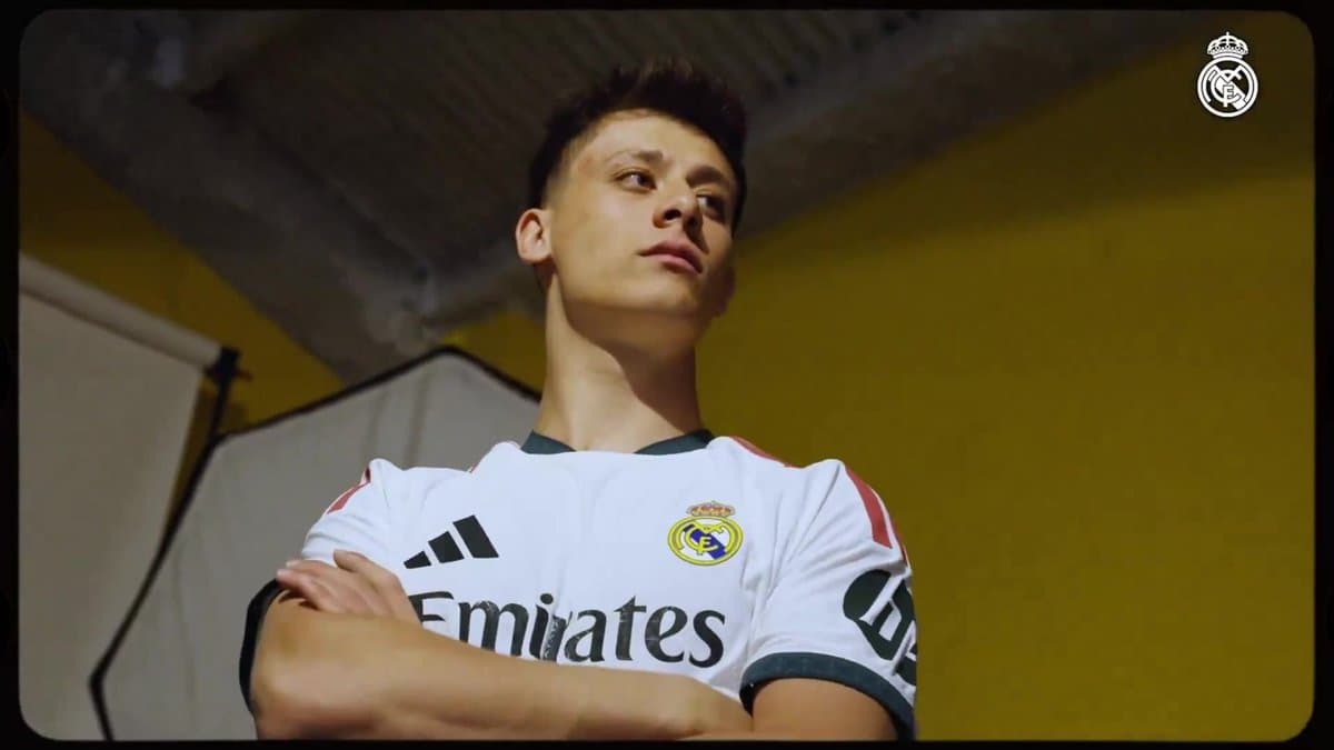 Real Madrid'in 2026-2027 Sezonu Forma Tanıtımında Arda Güler Detayı
