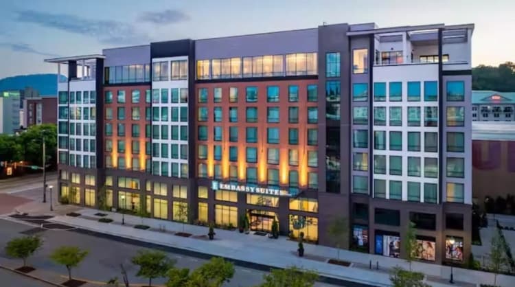 İspanya Milli Takımı Chattanooga'da Hilton'u Seçti: Gecelik Konaklama 150 Avronun Üzerinde!