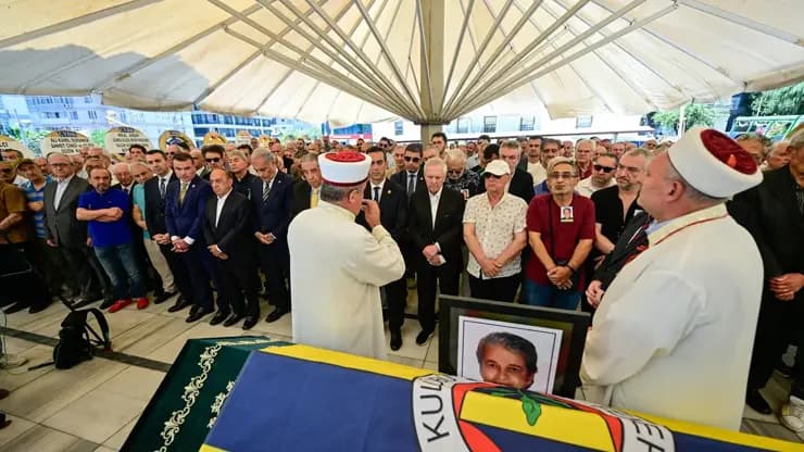 Fenerbahçe'nin acı kaybı: Derviş Köksal Özbek toprağa verildi