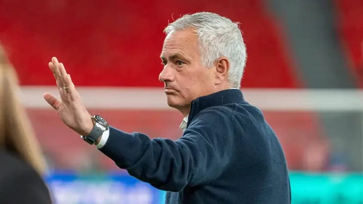 Fenerbahçe Bombayı Patlattı Jose Mourinho
