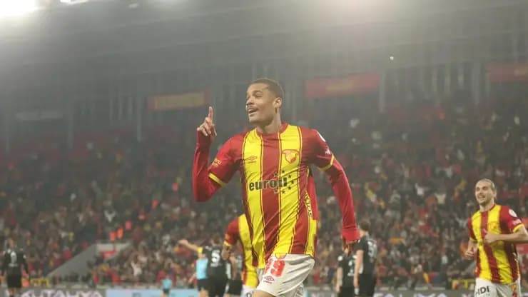 Göztepe'de Janderson'a ülkesinden sürpriz talip