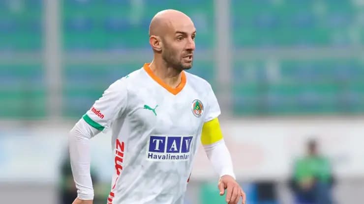 Alanyaspor'da Efecan Karaca ile yollar ayrıldı