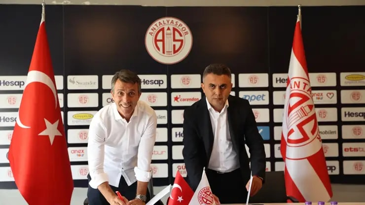 Bülent Korkmaz resmen Antalyaspor'da