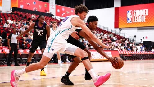 Yaz Ligi'nde Nefes Kesen Maç: Sacramento Kings, Charlotte Hornets'ı Kıl Payı Yendi! Steinbach (22 Sayı, 11 Ribaund), Anderson (18 Sayı, 8 Asist) Yıldızlaştı.