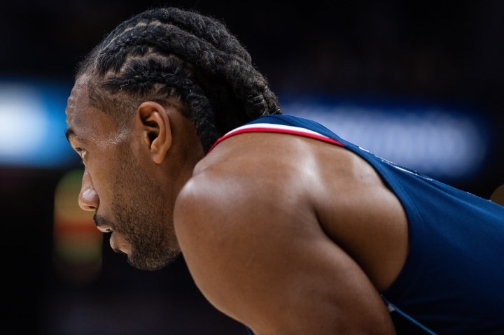 Kawhi Leonard'ın kontrat krizi Clippers-Raptors takasını durdurdu: Soruşturma sonucu haftalar içinde netleşecek.