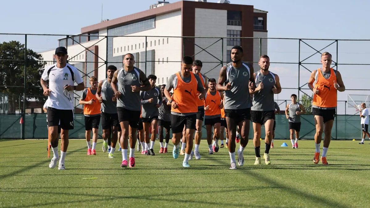 Corendon Alanyaspor Yeni Sezon İçin Burdur'da Güç Depoluyor: Yalçın Golleriyle Umut Veriyor