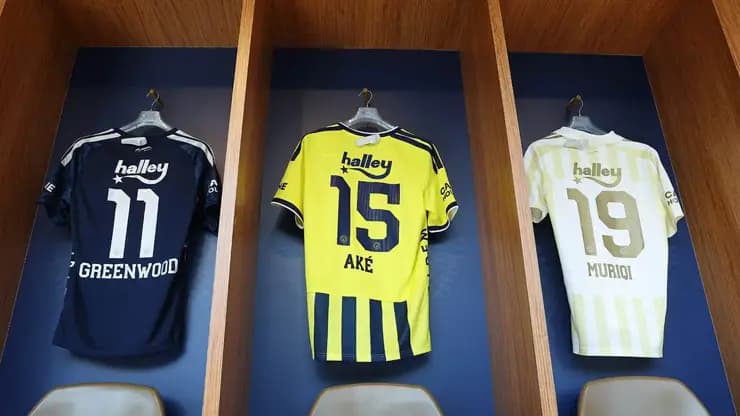 Fenerbahçe yeni yıldız formalarını satışta
