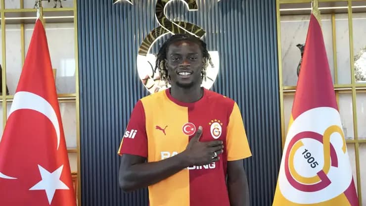 Galatasaray'da 11. Fransız yıldız Ugochukwu imzaladı
