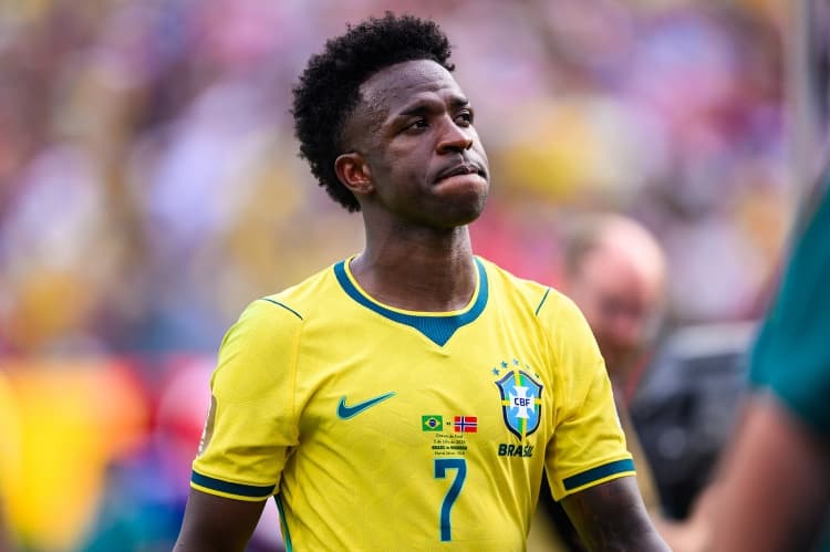 The Telegraph: Arsenal, Vinicius Jr. İçin Tarihi Bir Teklif Hazırlıyor!