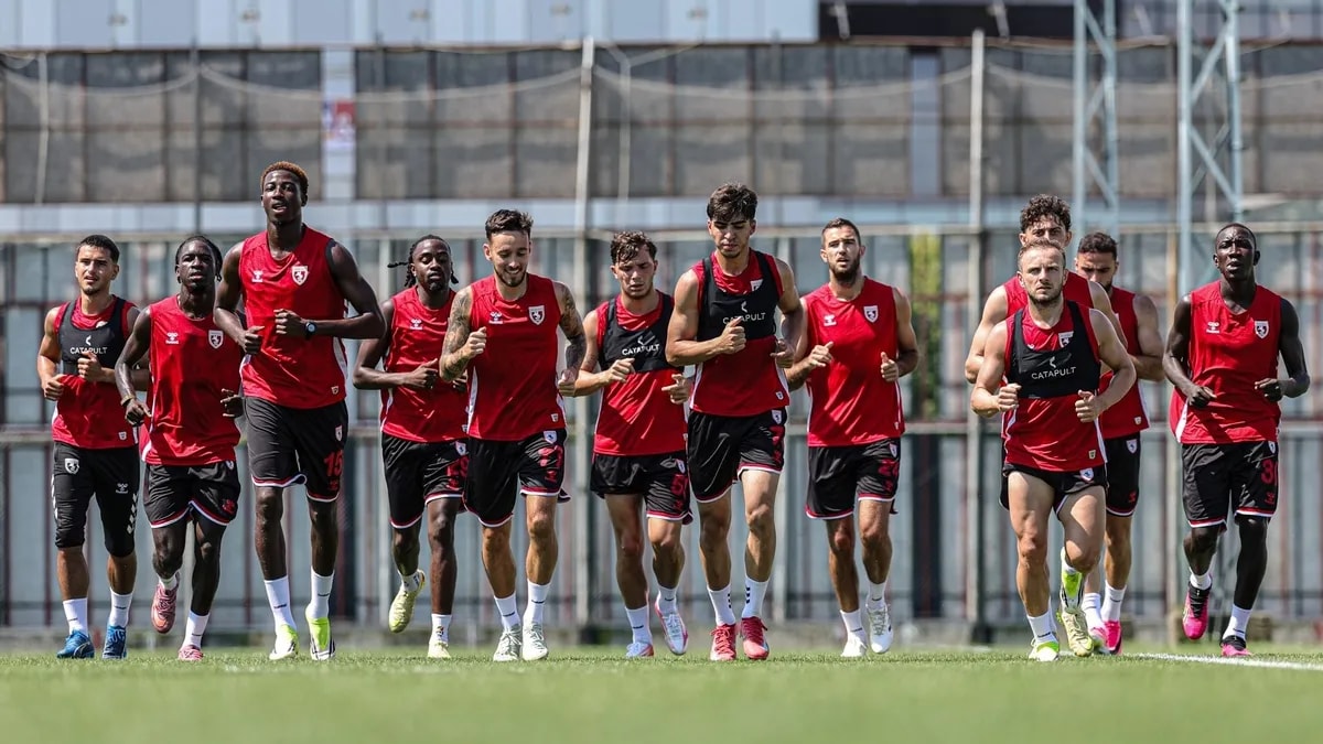 Samsunspor 2026-2027 Sezonu Hazırlıklarını Çift Antrenmanla Sürdürüyor