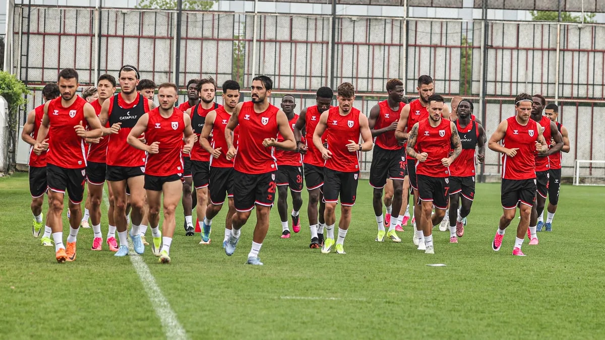 Samsunspor Hollanda Kampı Başlıyor: Muhammed Demirci Golleriyle Öne Çıkıyor