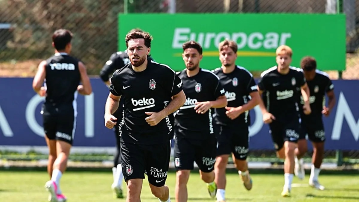 Beşiktaş, Midtjylland Maçı Hazırlıklarını Sürdürüyor: Avrupa Ligi Mesaisi Devam Ediyor