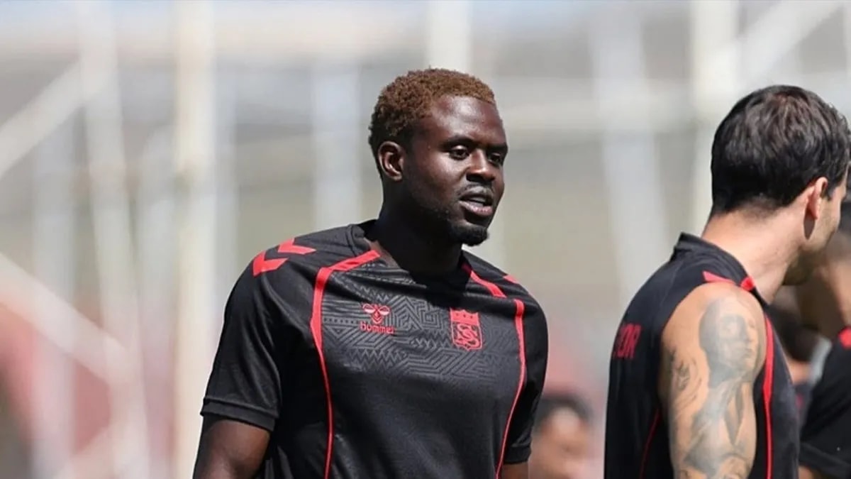 Sivasspor, Sol Kanat Oyuncusu Benjamin Kimpioka'nın Sözleşmesini Feshetti