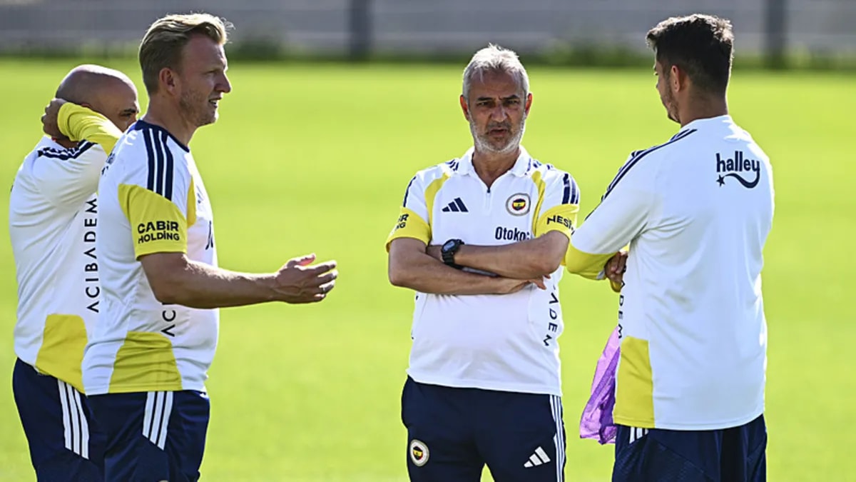 Fenerbahçe ve Galatasaray Arasında Genç Milli Forvet Yarışı Kızıştı