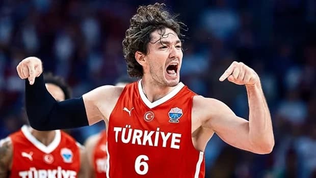 Milli Yıldız Cedi Osman, Panathinaikos'tan Ayrılıp PAOK'a İmza Attı