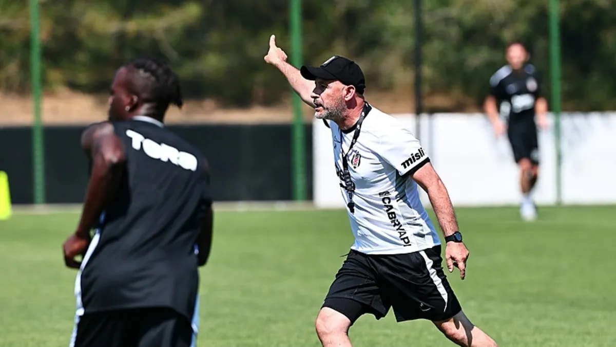 Beşiktaş'ın Slovakya Kamp Kadrosu Açıklandı: 10 Futbolcu Dışarıda Kaldı