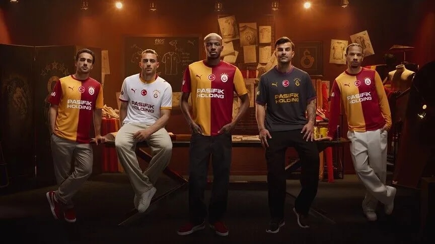 Galatasaray'ın 2026-2027 Sezonu Formaları Tanıtıldı: Şampiyonluk Geleneğinin Yeni Sembolleri