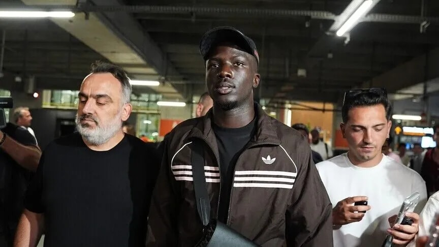 Beşiktaş'ın Yeni Transferi Kassoum Ouattara: 'Teklifi Kabul Etmekte Çekinmedim, İyi Bir Sezon Bizi Bekliyor'