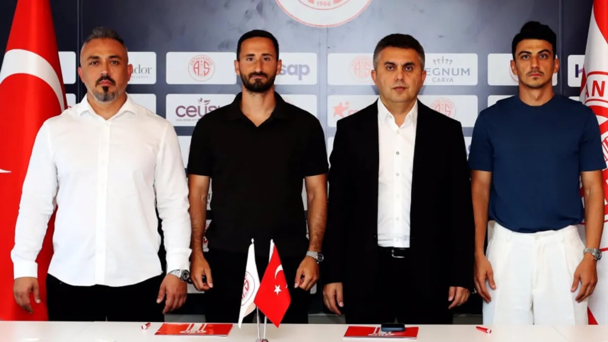 Antalyaspor Soner Dikmen ve Erdoğan Yeşilyurt ile Sözleşme Yeniledi