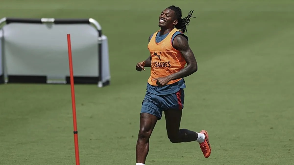 Galatasaray, Portekizli Yıldız Rafael Leao İçin Kolları Sıvadı