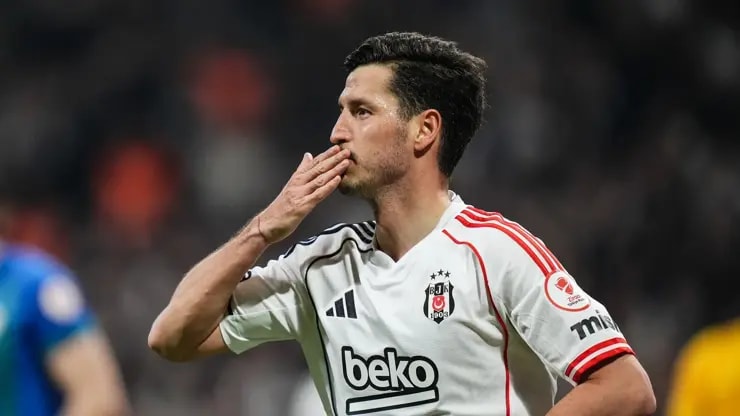 Beşiktaş'tan çifte veda!