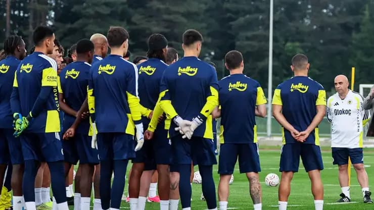 Fenerbahçe kamp kadrosunu açıkladı