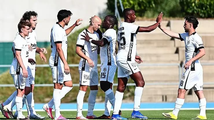 Kara Kartal ilk sınavında galip geldi