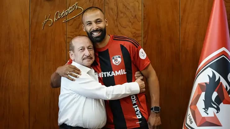 Gaziantep FK'da Nazım Sangare nikâh tazeledi