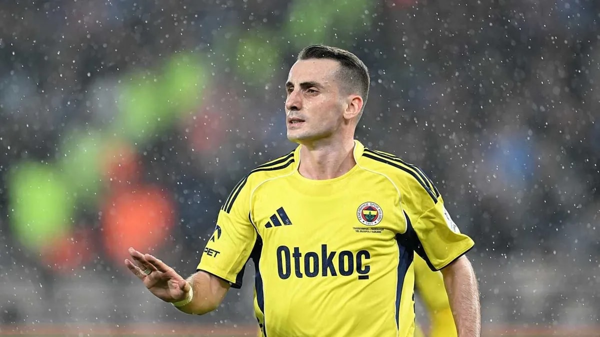 Fenerbahçe'de Kerem Aktürkoğlu Kararı: Al Ahli Talip, Ayrılık İddiaları Gündemde