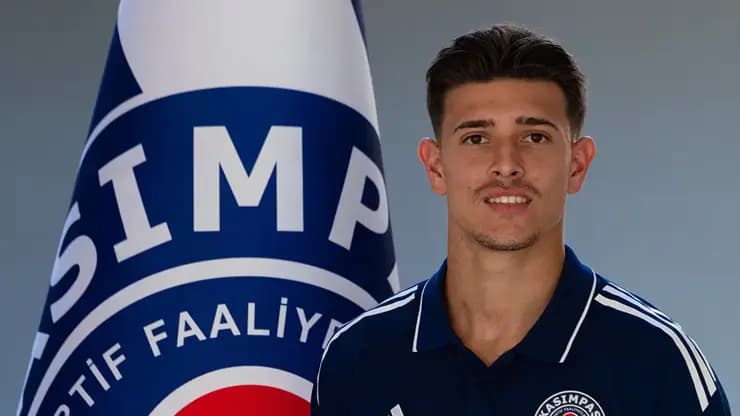 Ayberk Karapo Kasımpaşa'ya İmza Attı