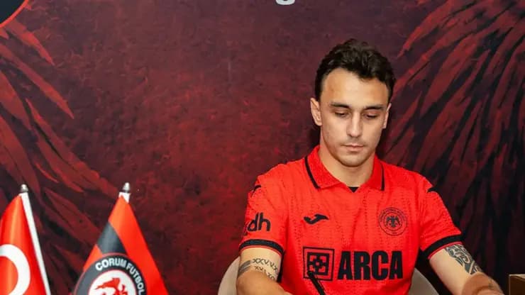Gökhan Sazdağı Çorum FK'ye imza attı