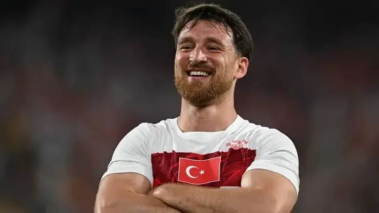 Beşiktaş, milli yıldız Salih Özcan'ı kadrosuna kattı