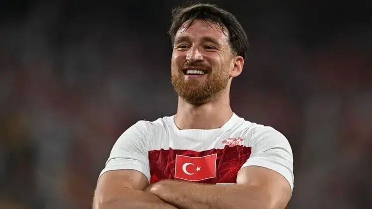 Beşiktaş, milli yıldız Salih Özcan'ı kadrosuna kattı