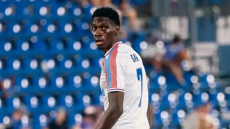 Fenerbahçe Ismaila Sarr transferini bitiriyor