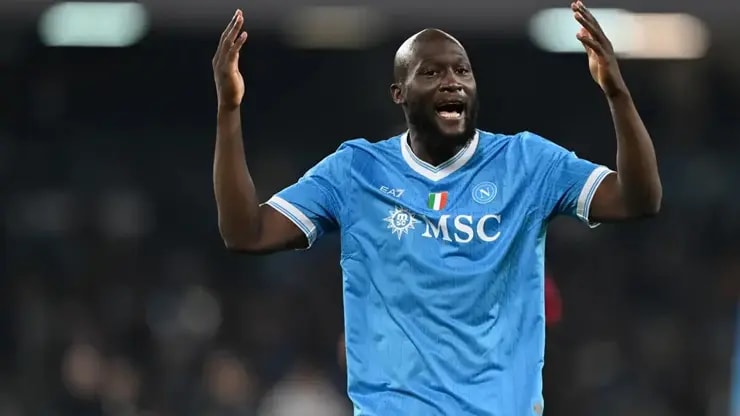 SON DAKİKA: Fenerbahçe Lukaku'yu resmen renklerine bağladı!