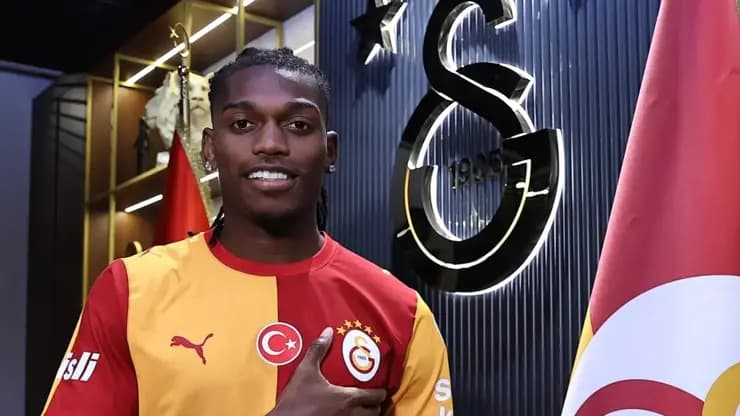 Rafael Leao: Hedefim yine şampiyonluk!