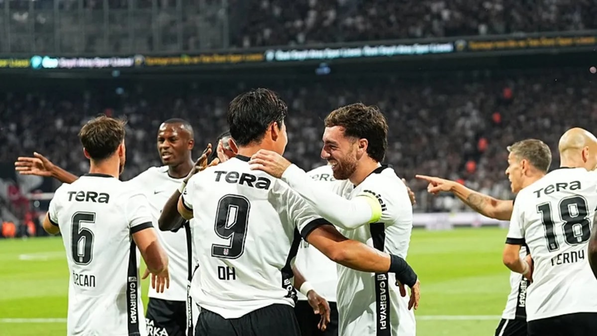 Beşiktaş'ın Alanyaspor Maçı Kafilesi Açıklandı: Gözler Golcülerde