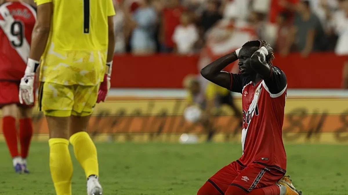Pathe Ciss, Beşiktaş'a Transfer Olmak İçın Antrenmana Çıkmadı