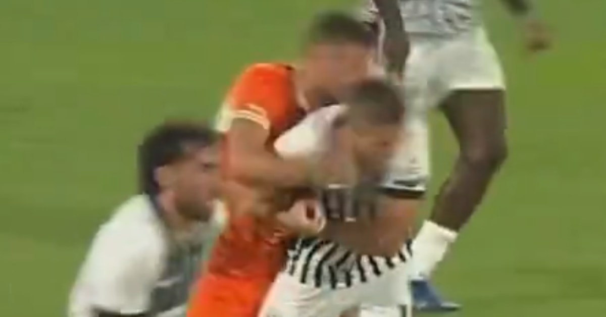 Alanyaspor-Beşiktaş Maçında Tartışmalı Kırmızı Kart Kararı: Eski Hakemler Pozisyonu Yorumladı