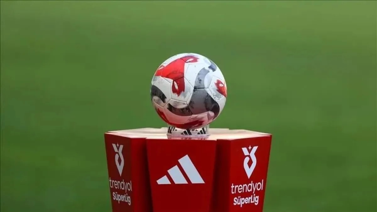 Trendyol Süper Lig 4. Hafta Programı Açıklandı: Galatasaray ve Fenerbahçe'nin Maçları Beklemede